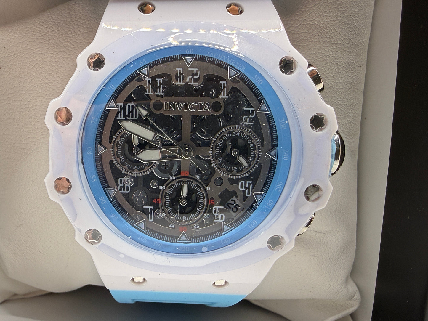 Invicta Racing Apexium (69621) - 41mm Unisex